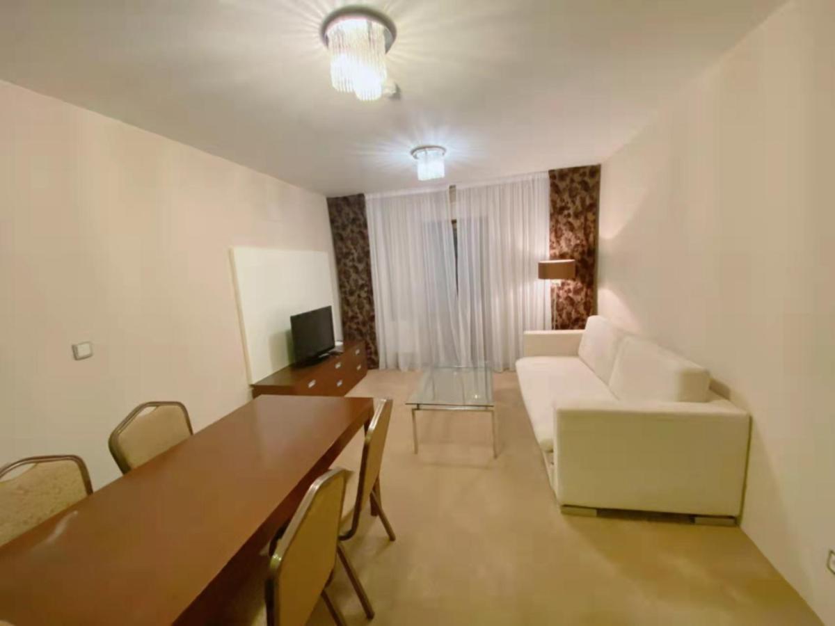 Golden Fish Apartmany Xia Пльзень Экстерьер фото