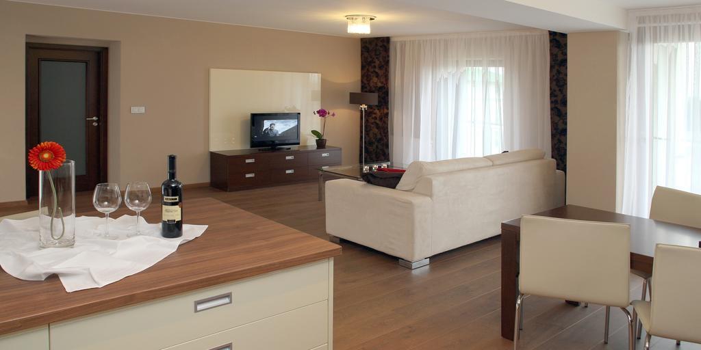 Golden Fish Apartmany Xia Пльзень Экстерьер фото