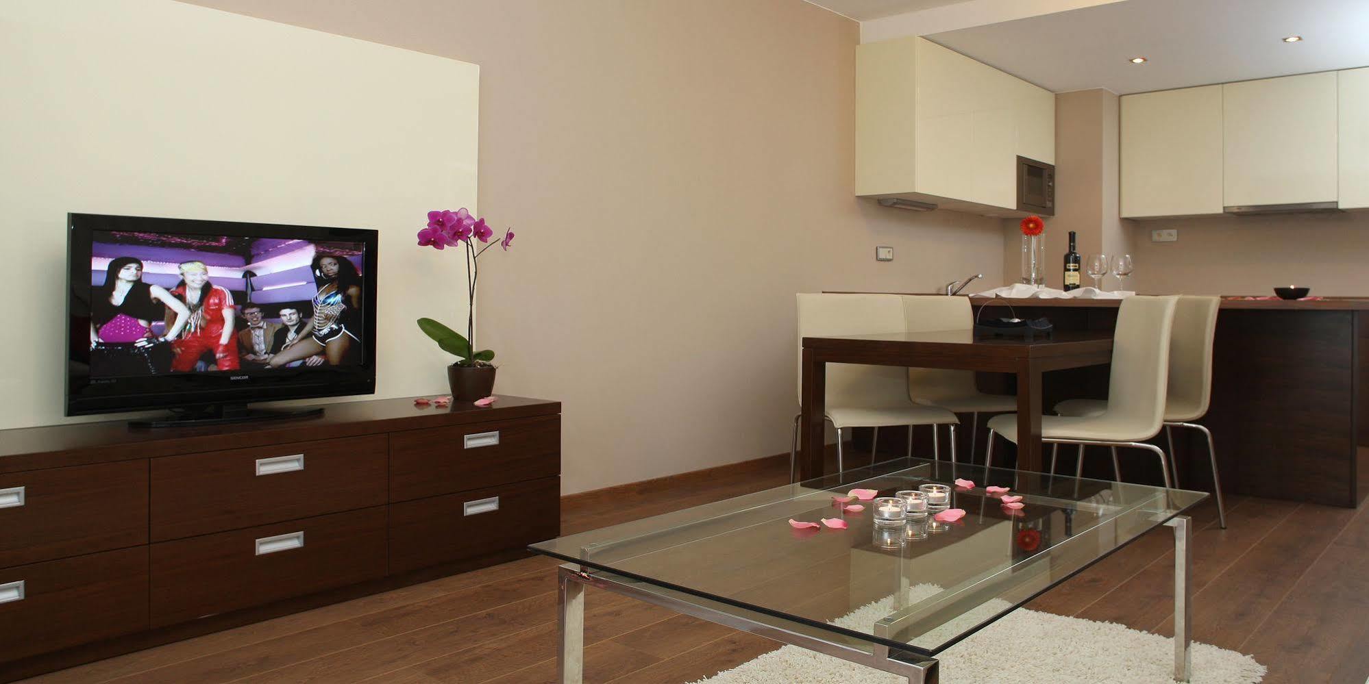 Golden Fish Apartmany Xia Пльзень Экстерьер фото