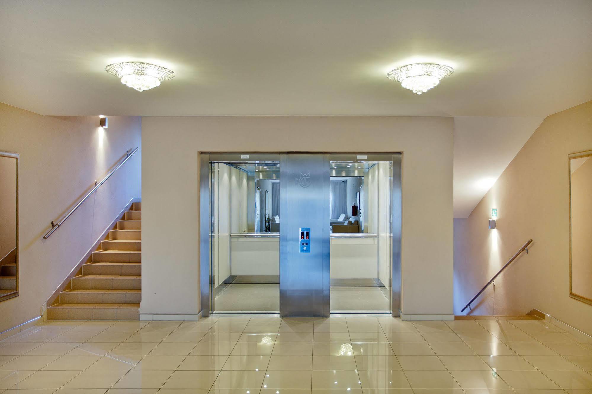 Golden Fish Apartmany Xia Пльзень Экстерьер фото